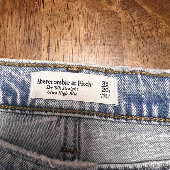 NWT Abercrombie & Fitch 90s Straight Ultra High Rise Jeans Size 35 / 20 Short - Picture 7 of 12